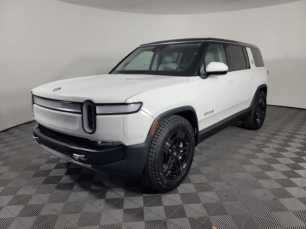 2024 RIVIAN R1S