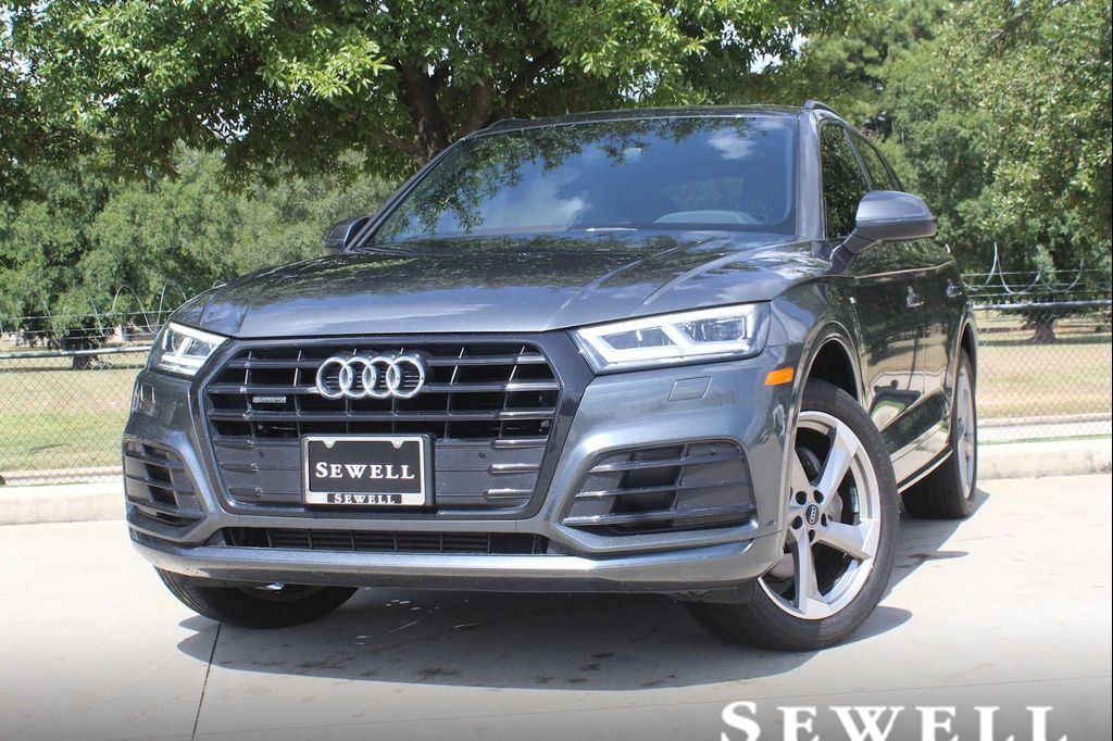 2020 AUDI Q5 e
