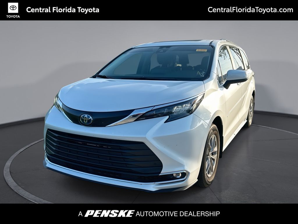 2024 TOYOTA Sienna
