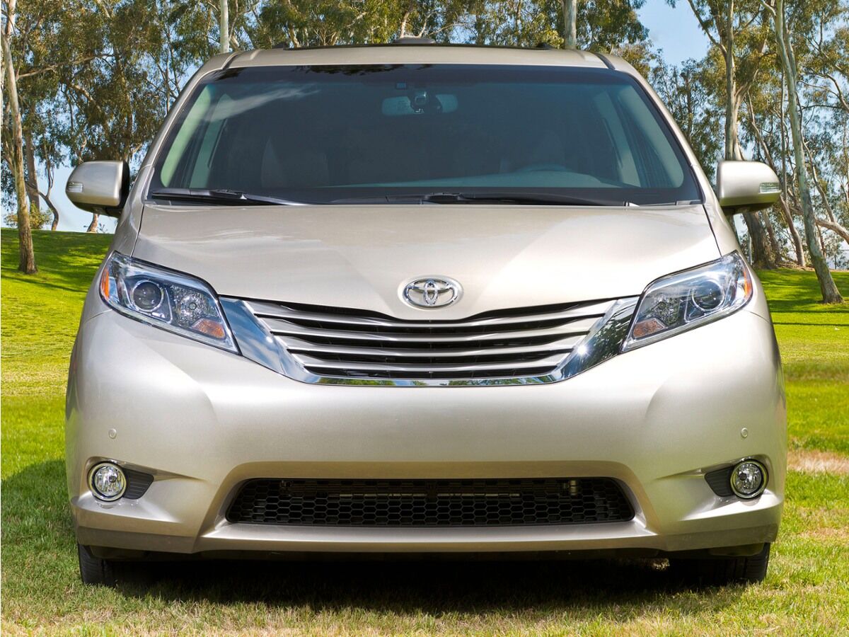 2015 TOYOTA Sienna