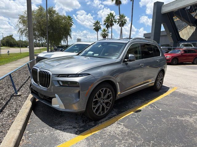 2023 BMW X7