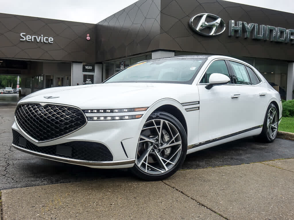 2023 GENESIS G90