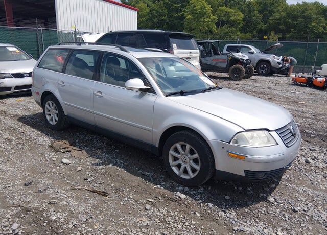 2004 VOLKSWAGEN Passat