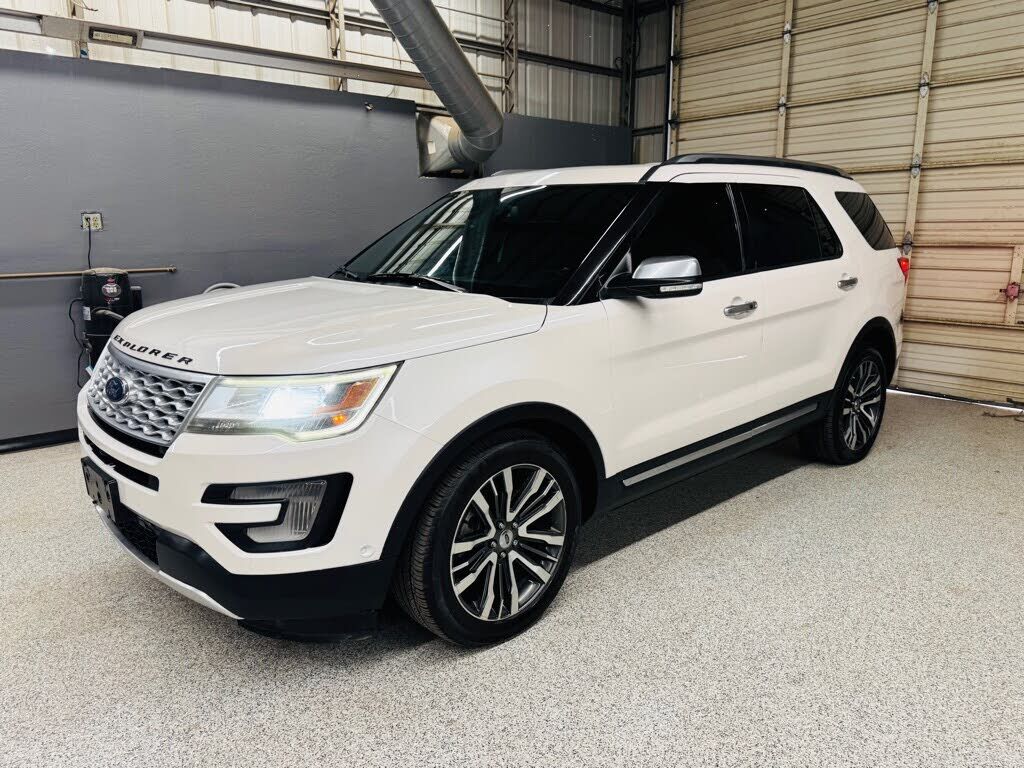 2017 FORD Explorer