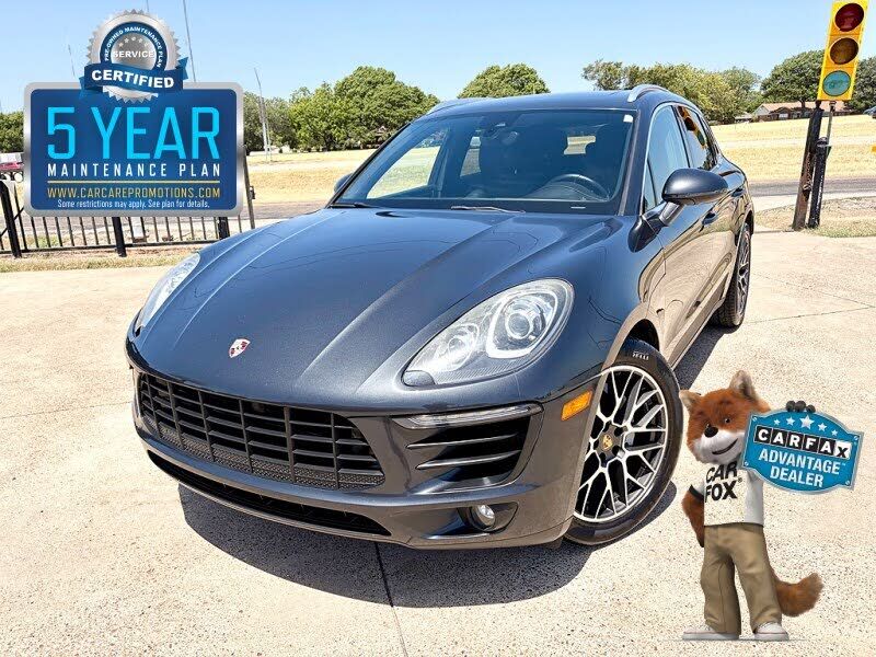 2018 PORSCHE Macan
