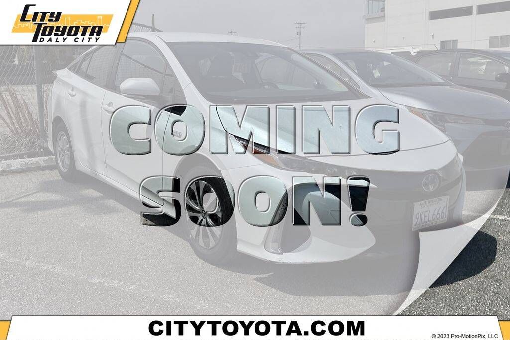 2021 TOYOTA Prius