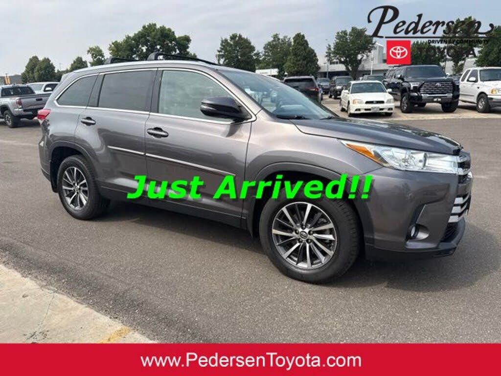 2019 TOYOTA Highlander