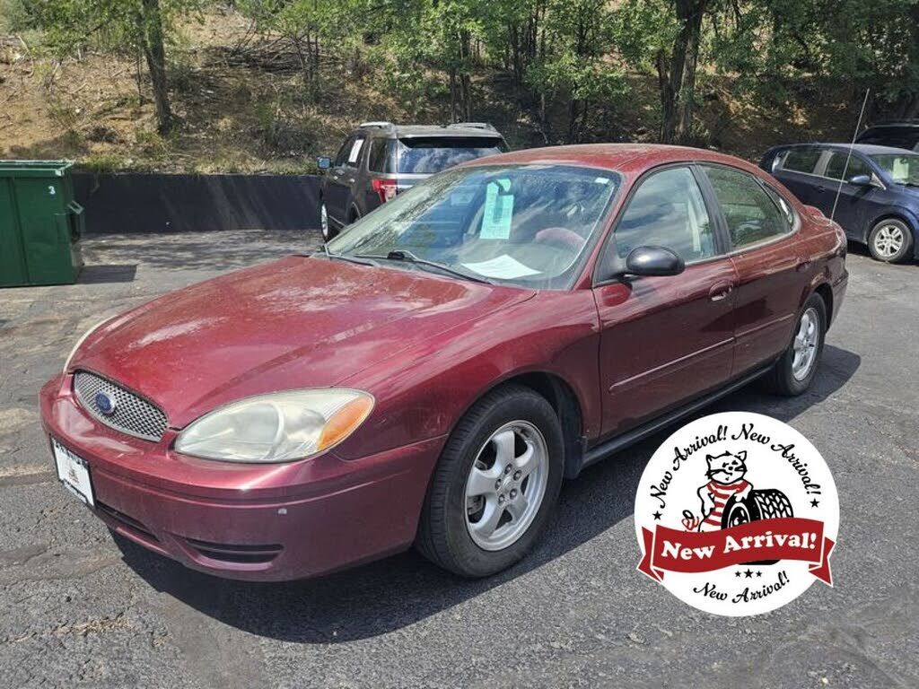 2004 FORD Taurus