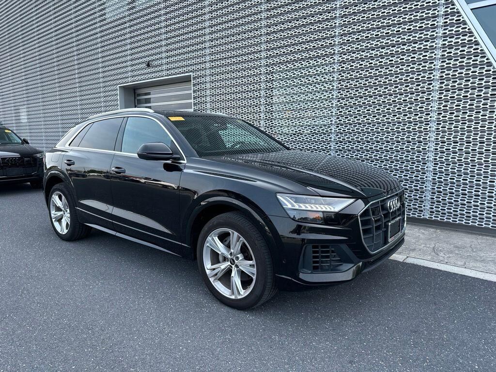 2023 AUDI Q8