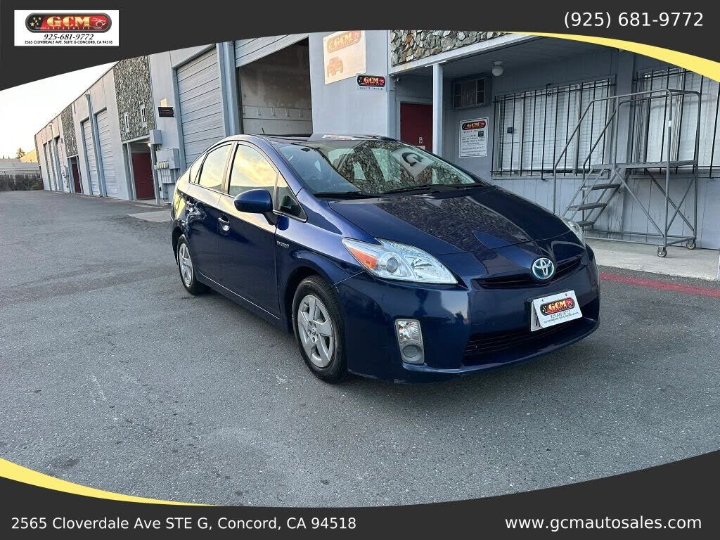 2011 TOYOTA PRIUS