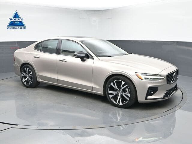 2024 VOLVO S60