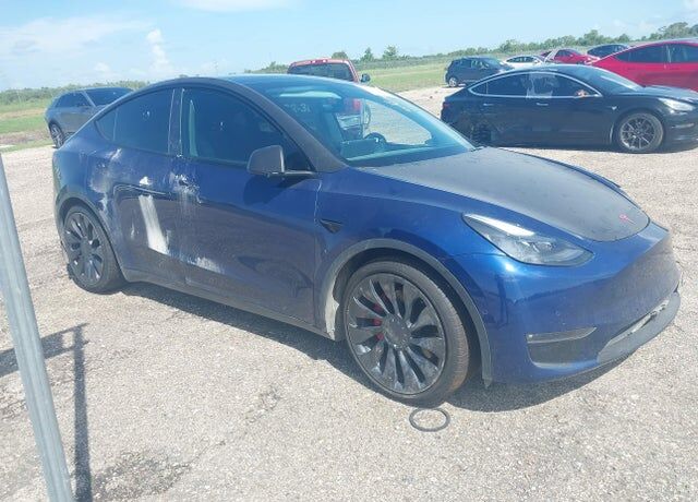 2022 TESLA Model Y