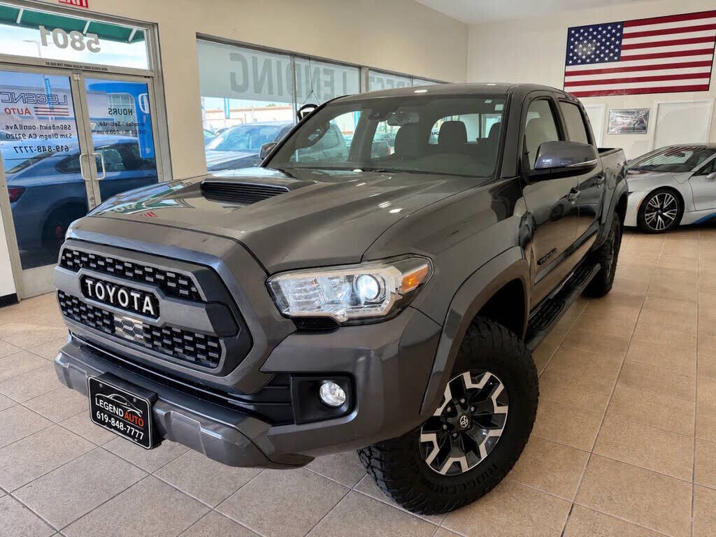 2018 TOYOTA Tacoma