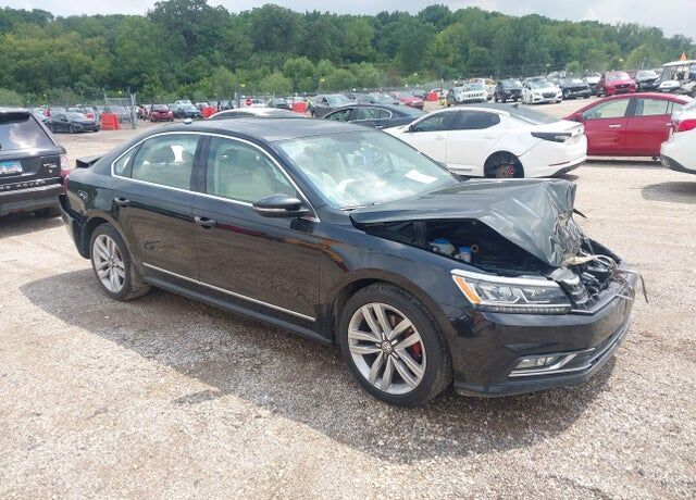 2017 VOLKSWAGEN Passat