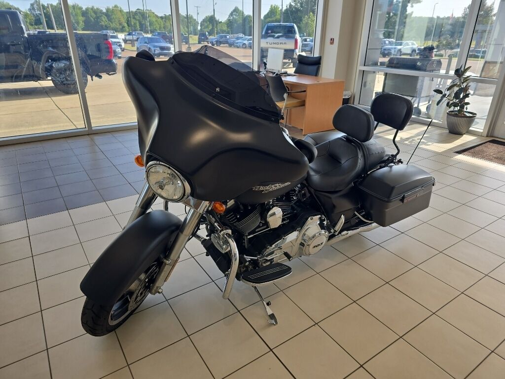 2012 HARLEY DAVIDSON Street Glide 103