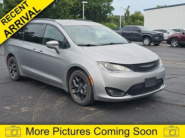 2019 CHRYSLER Pacifica