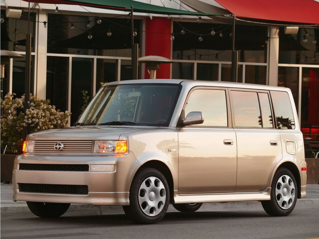 2004 TOYOTA SCION
