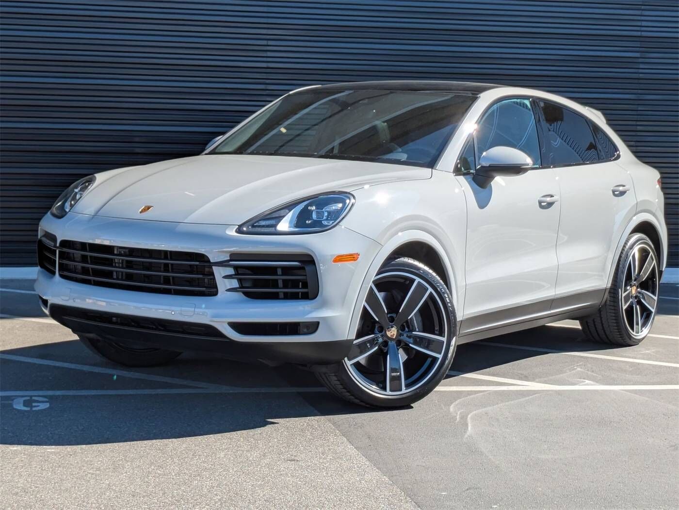 2023 PORSCHE Cayenne