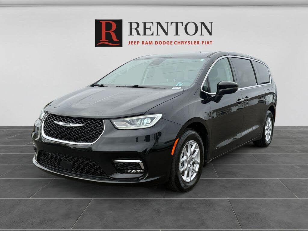 2023 CHRYSLER Pacifica