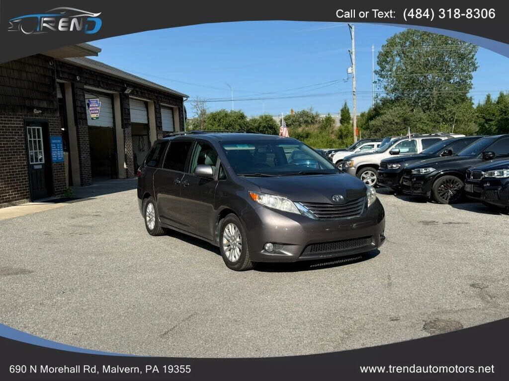 2016 TOYOTA Sienna
