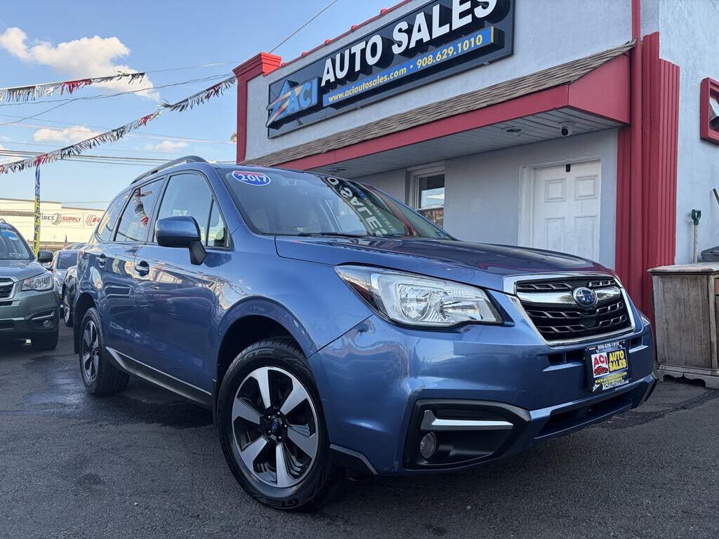 2017 SUBARU Forester