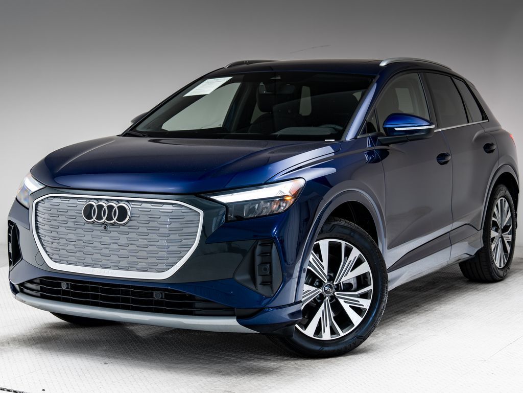2023 AUDI Q4
