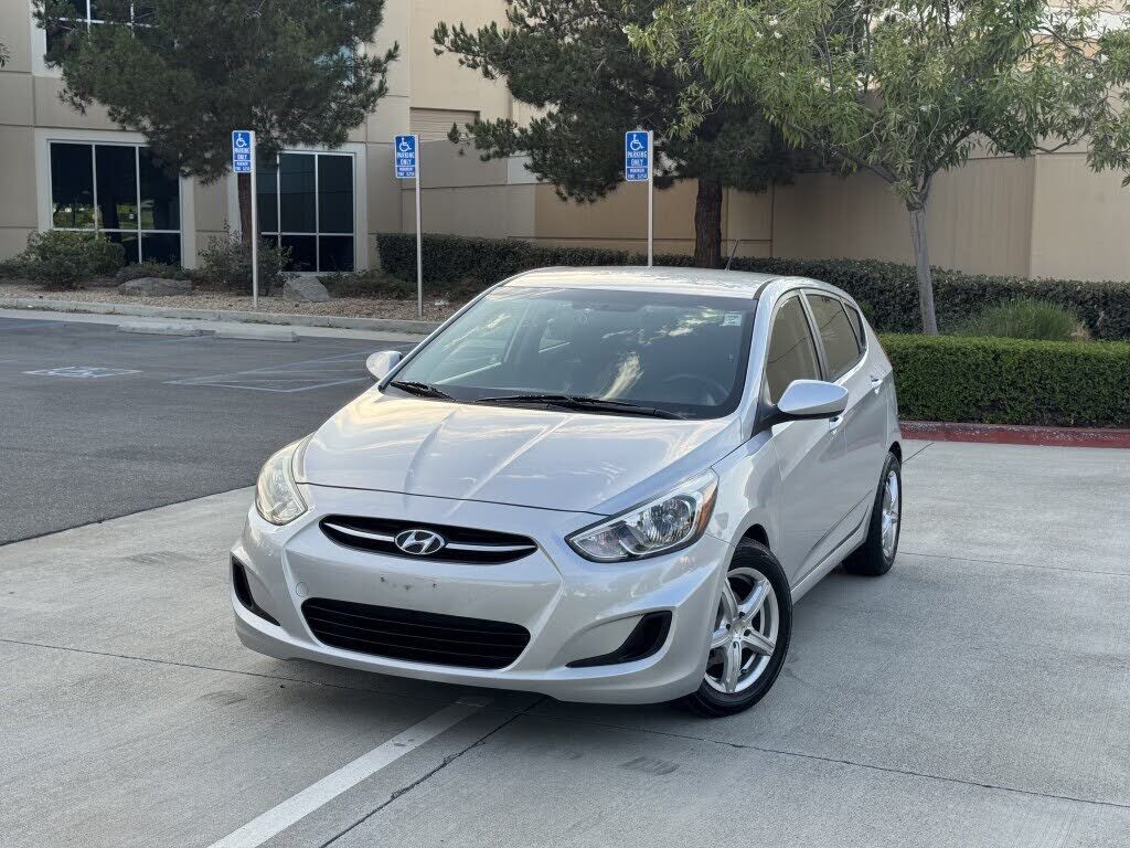 2017 HYUNDAI Accent
