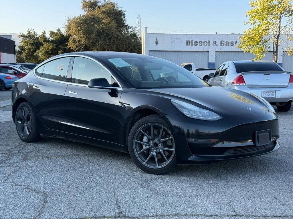 2018 TESLA Model 3