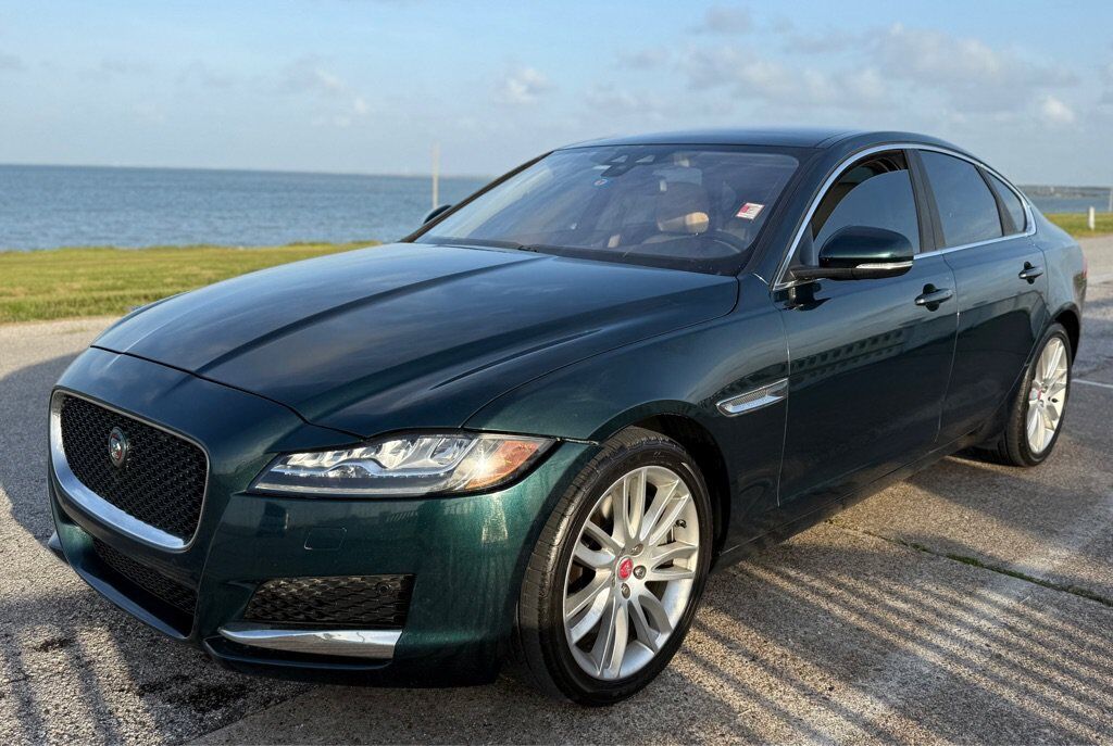2016 JAGUAR XF