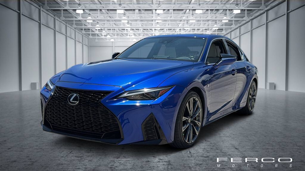 2021 LEXUS IS