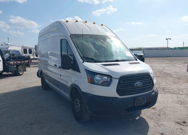 2015 FORD Transit