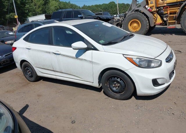 2015 HYUNDAI Accent