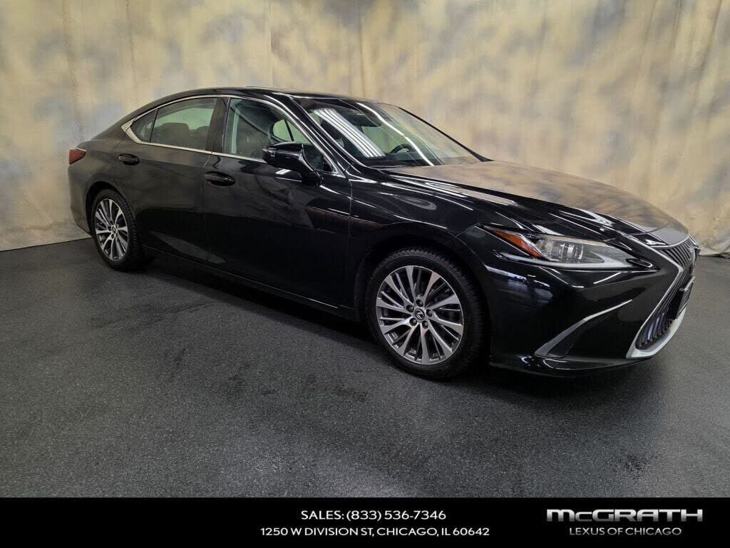 2019 LEXUS ES