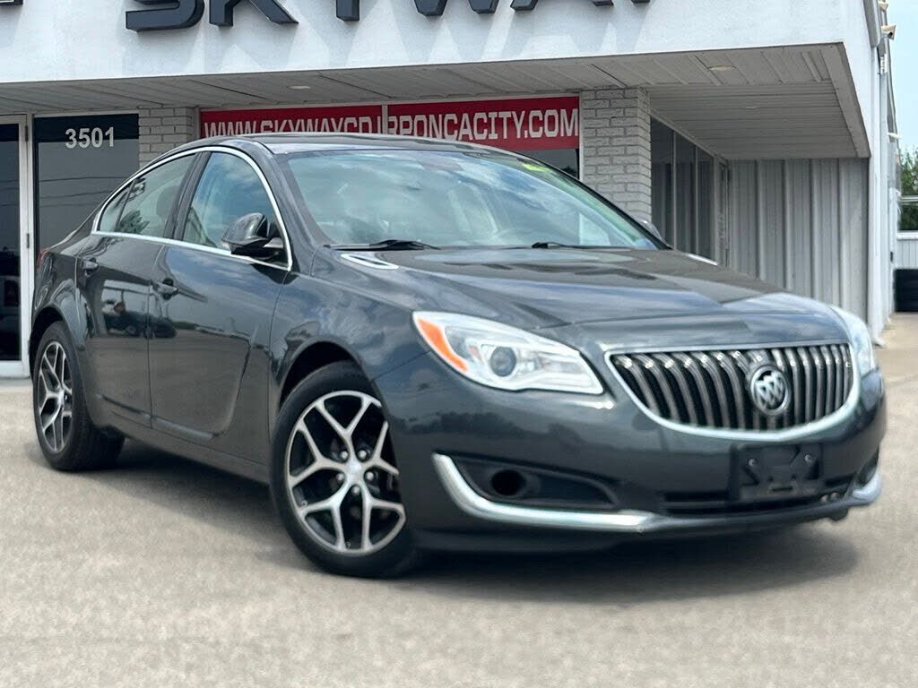 2017 BUICK Regal
