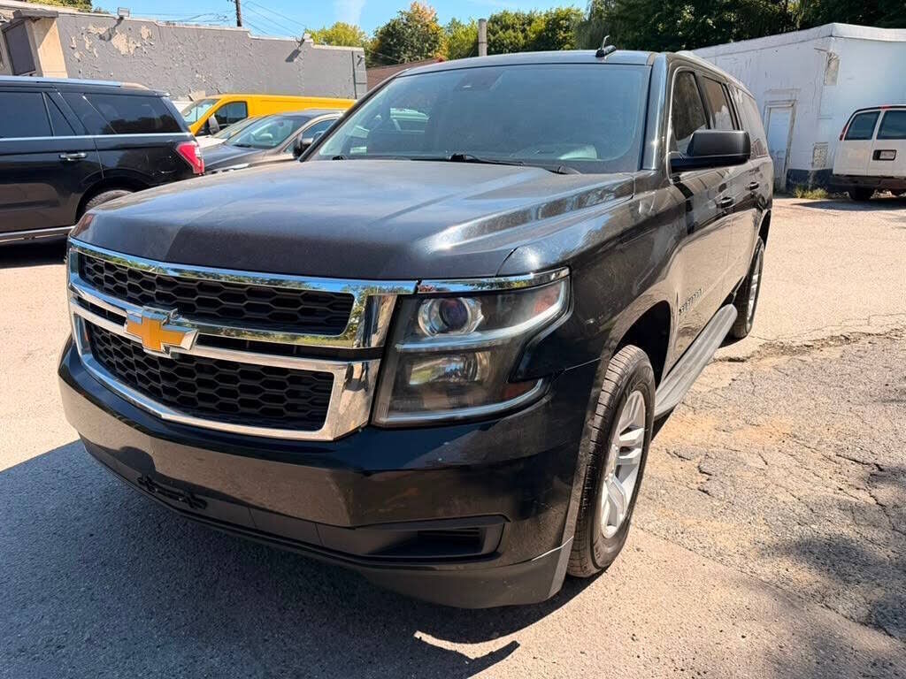 2017 CHEVROLET Suburban