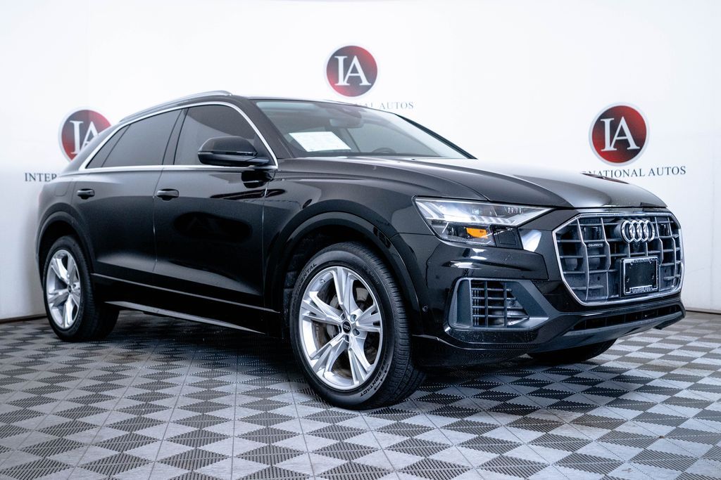 2023 AUDI Q8