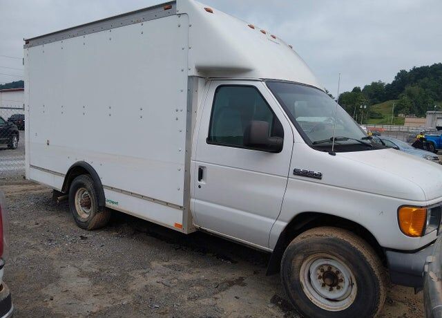 2006 FORD E-350