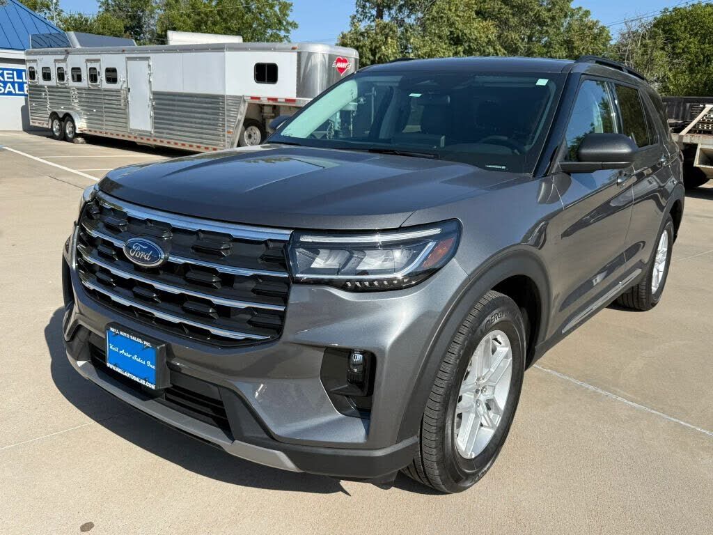 2025 FORD Explorer