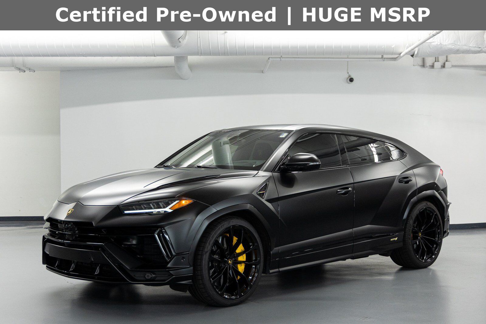 2024 LAMBORGHINI URUS