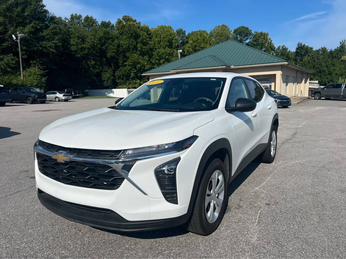 2025 CHEVROLET Trax