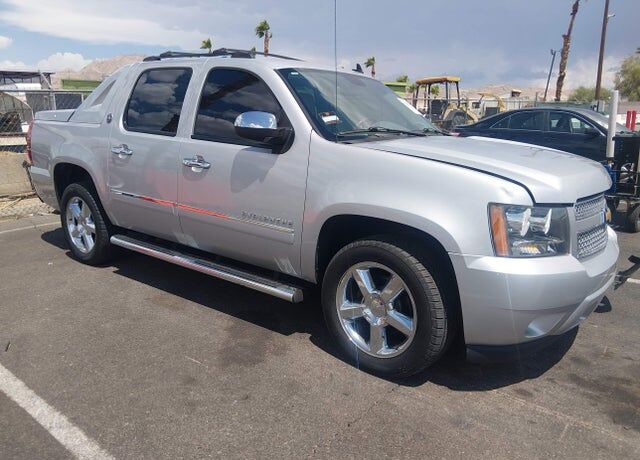 2013 CHEVROLET Avalanche