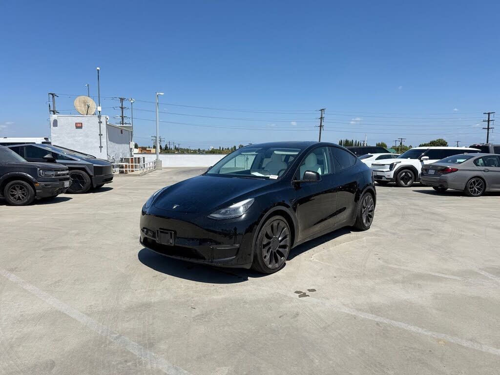 2022 TESLA Model Y