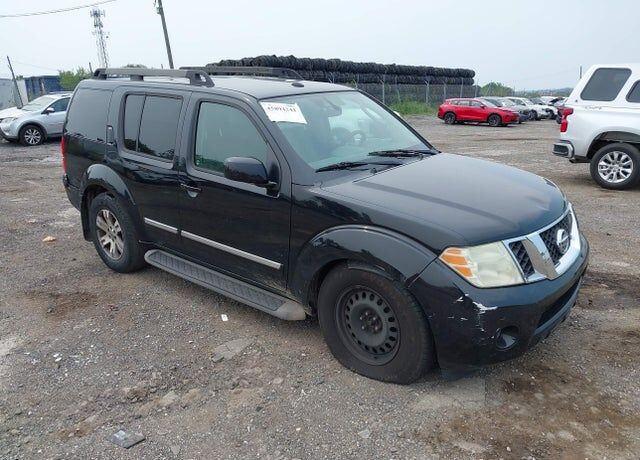 2011 NISSAN Pathfinder