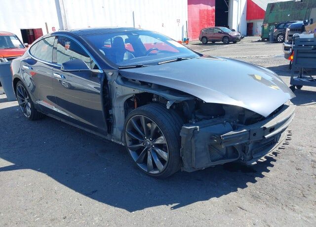 2016 TESLA Model S
