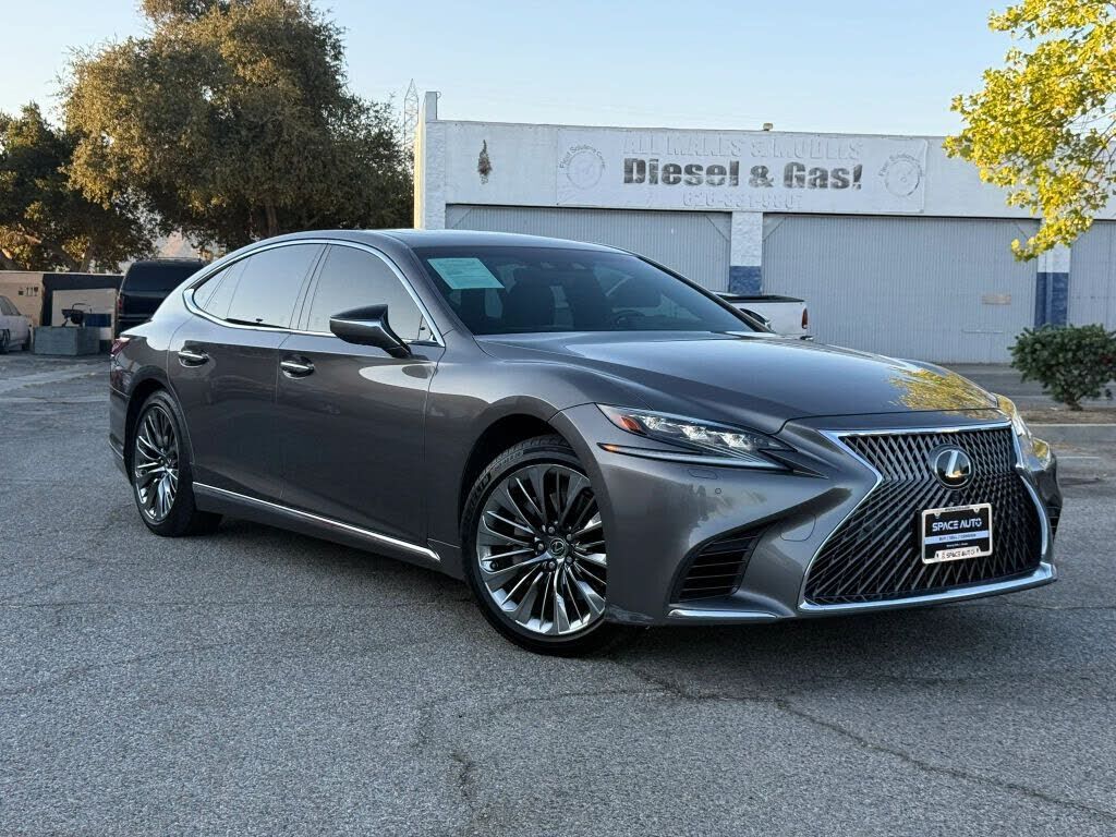 2018 LEXUS LS