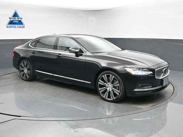 2023 VOLVO S90