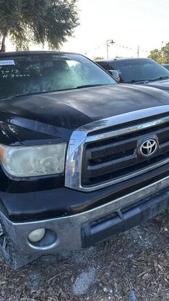 2013 TOYOTA Tundra