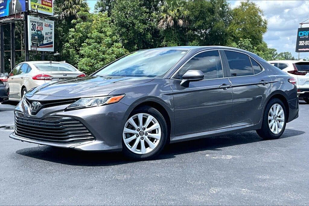 2020 TOYOTA Camry