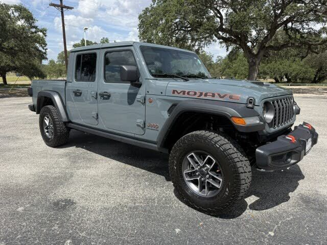 2025 JEEP Gladiator