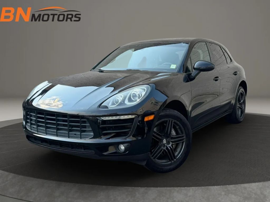 2015 PORSCHE Macan